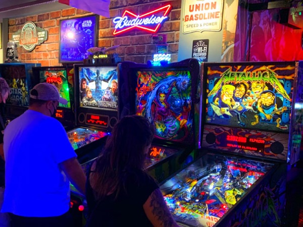 Diversão no Old School Pinball - im2215